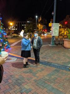 couple sipping hot cocoa